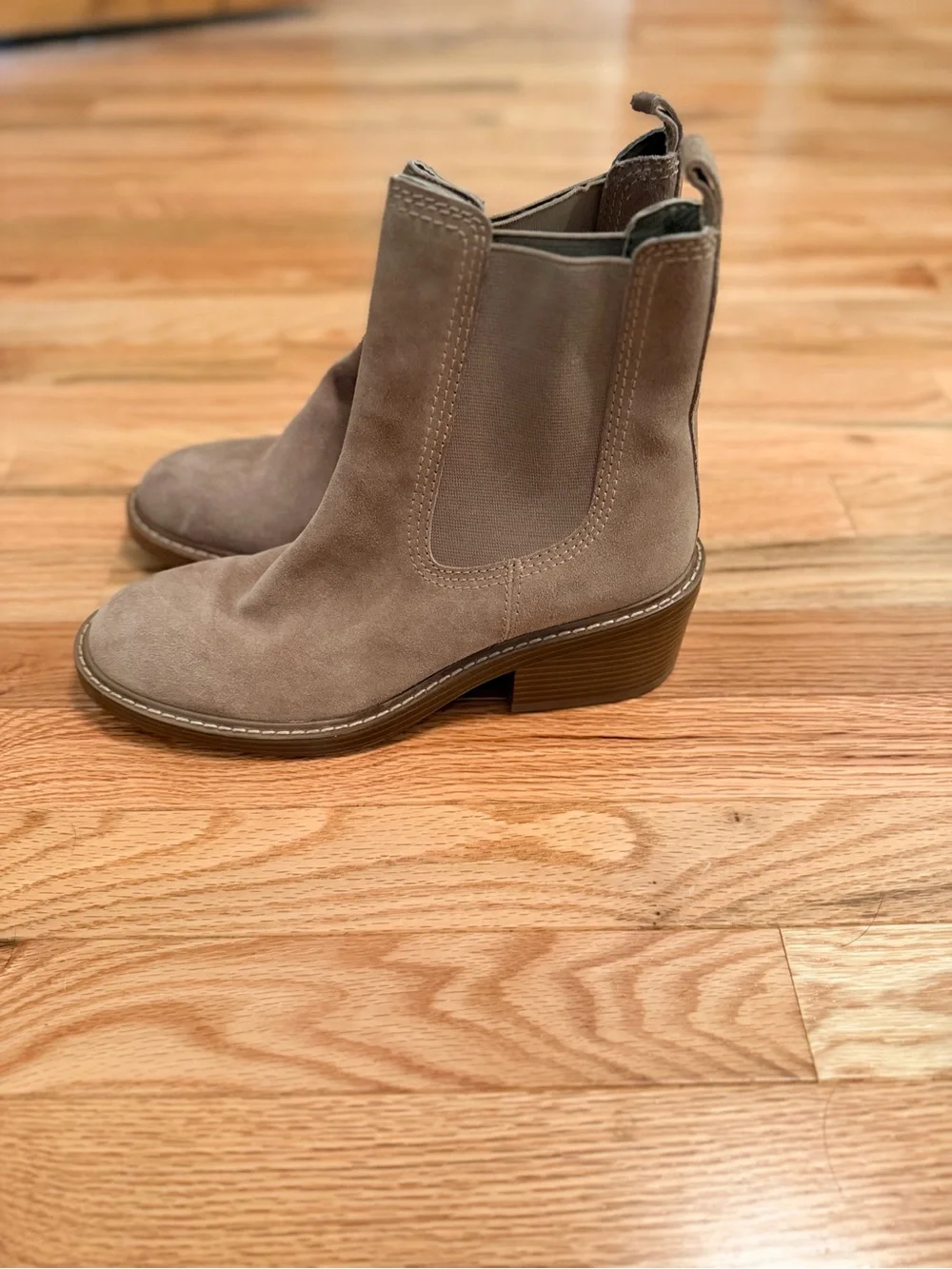Women's Tan Suede Chelsea Boots -Steve maddening